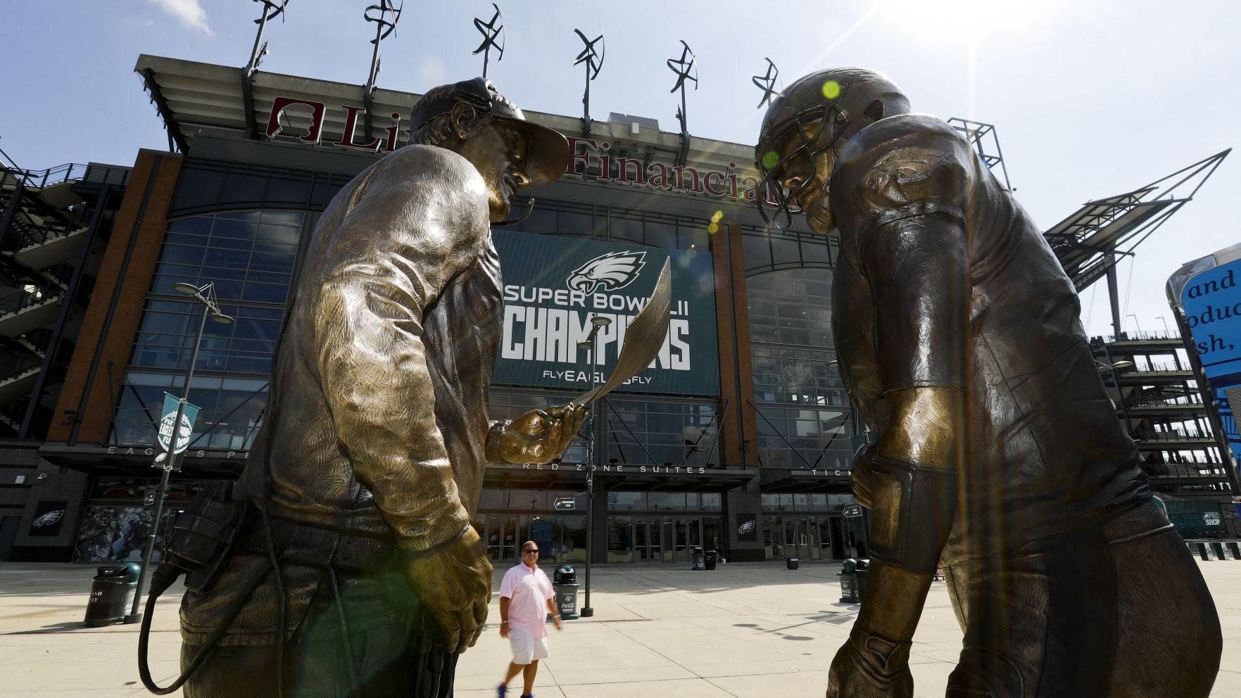 Philly Special: Bud Light unveils Nick Foles statue in Philadelphia